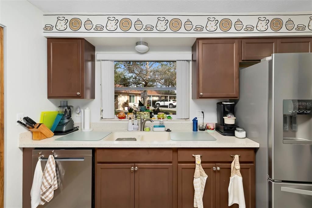 For Sale: $200,000 (2 beds, 2 baths, 1258 Square Feet)