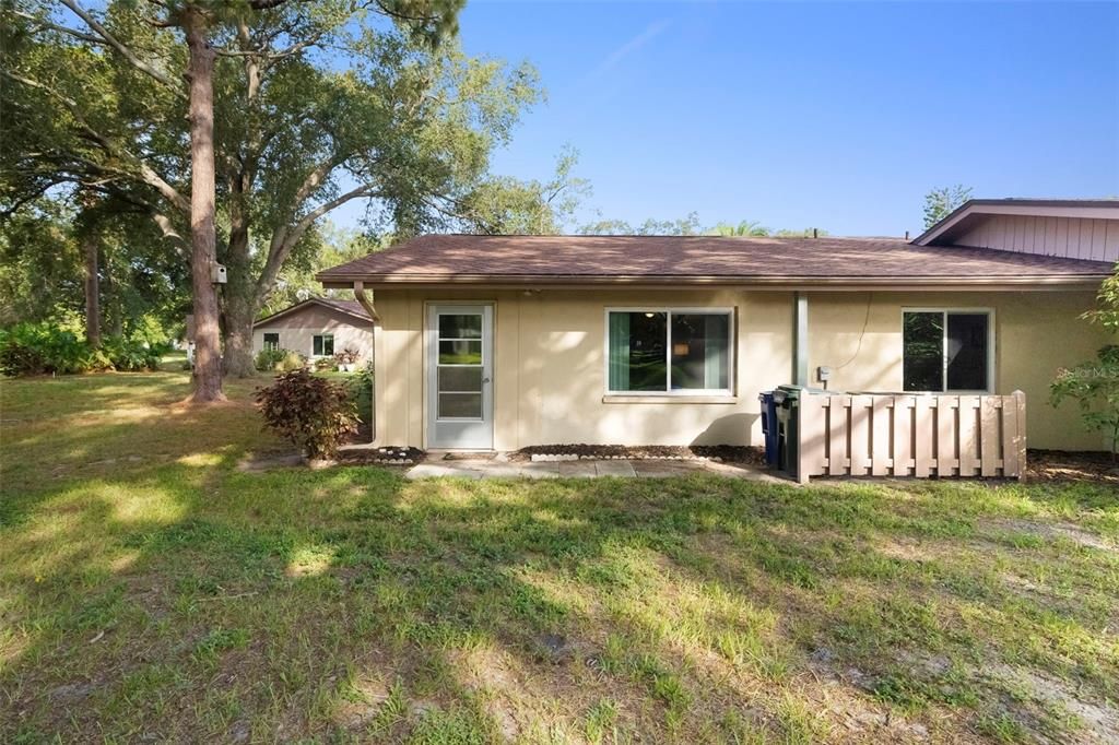 For Sale: $200,000 (2 beds, 2 baths, 1258 Square Feet)