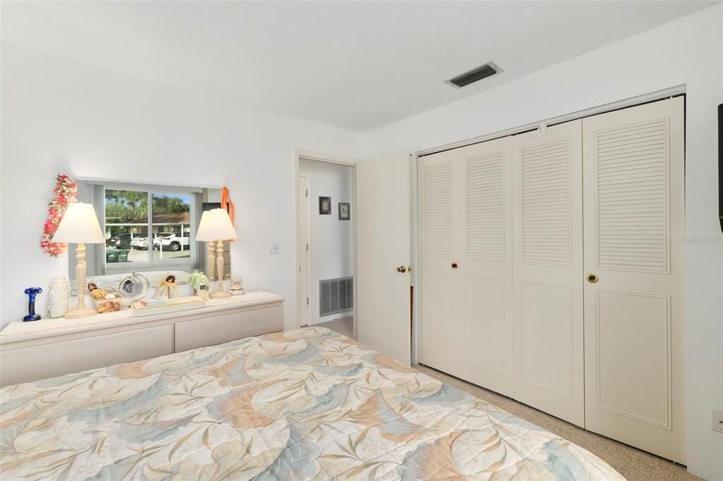 For Sale: $200,000 (2 beds, 2 baths, 1258 Square Feet)