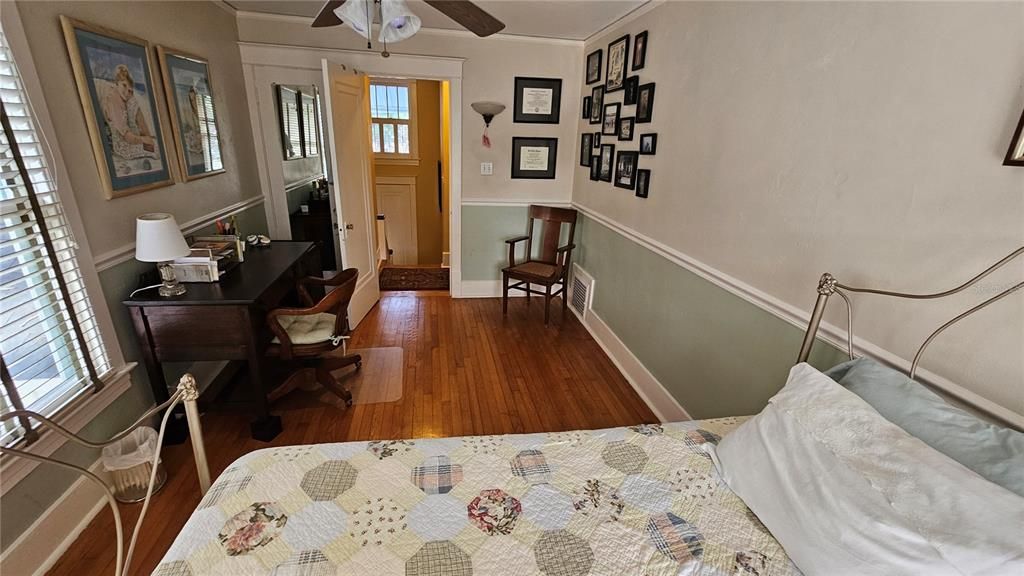 En Venta: $997,000 (4 camas, 2 baños, 2249 Pies cuadrados)