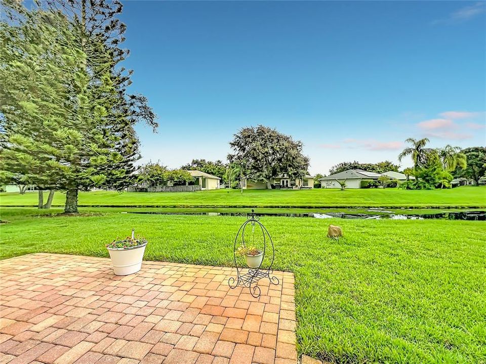 For Sale: $412,000 (3 beds, 2 baths, 1563 Square Feet)
