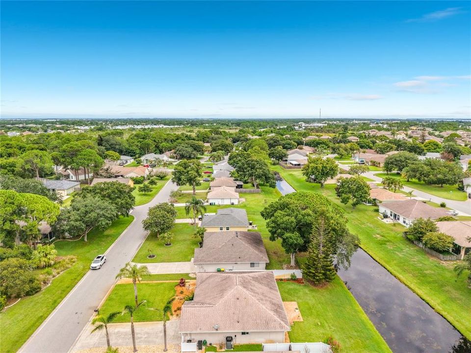 For Sale: $412,000 (3 beds, 2 baths, 1563 Square Feet)