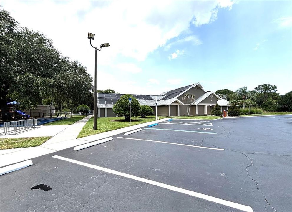 For Sale: $412,000 (3 beds, 2 baths, 1563 Square Feet)