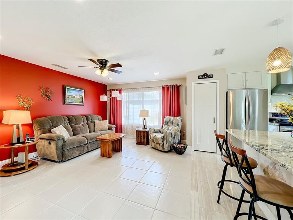 For Sale: $412,000 (3 beds, 2 baths, 1563 Square Feet)