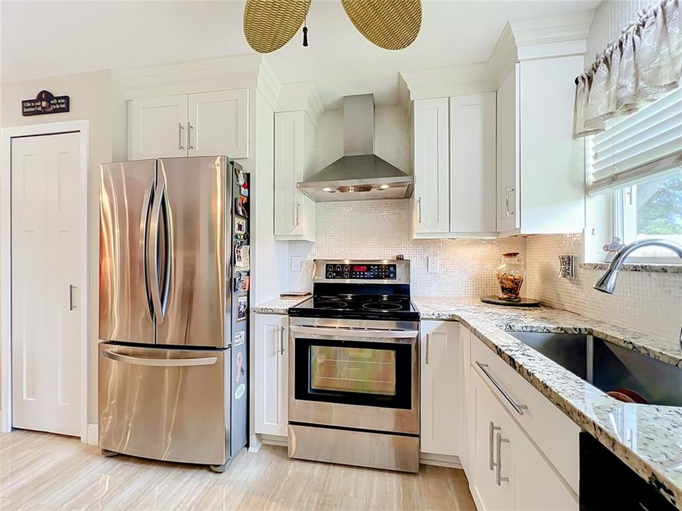 For Sale: $412,000 (3 beds, 2 baths, 1563 Square Feet)