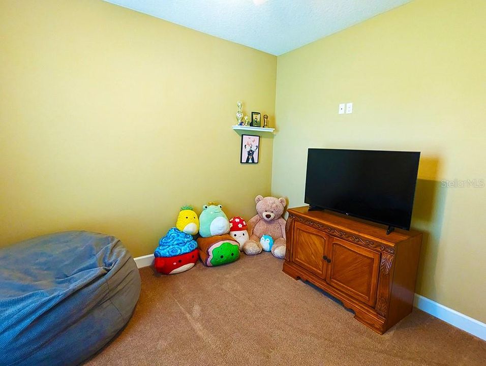 For Sale: $1,300,000 (4 beds, 2 baths, 2924 Square Feet)