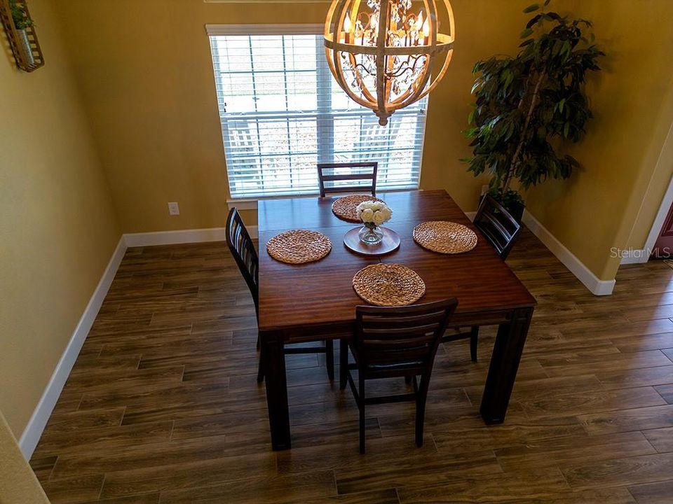 For Sale: $1,300,000 (4 beds, 2 baths, 2924 Square Feet)