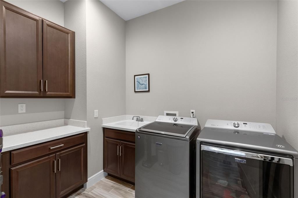 For Sale: $1,425,000 (4 beds, 4 baths, 3496 Square Feet)