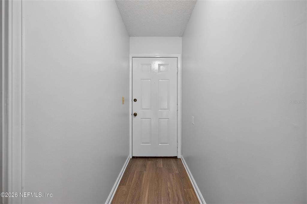 For Sale: $309,000 (3 beds, 2 baths, 1599 Square Feet)