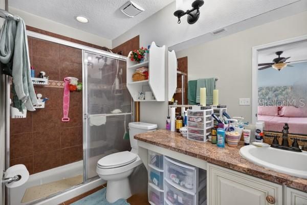 For Sale: $309,000 (3 beds, 2 baths, 1599 Square Feet)