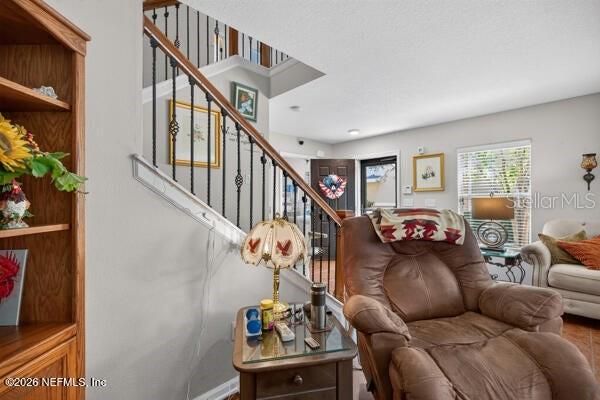 For Sale: $309,000 (3 beds, 2 baths, 1599 Square Feet)