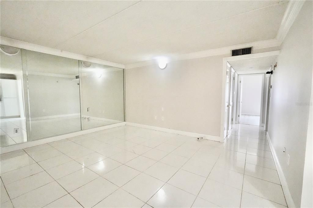На продажу: $167,000 (2 спален, 1 ванн, 950 Квадратных фут)
