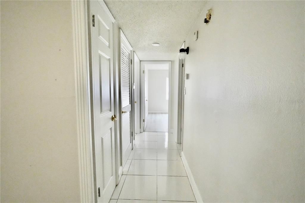 На продажу: $167,000 (2 спален, 1 ванн, 950 Квадратных фут)