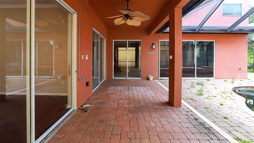En Venta: $450,000 (5 camas, 4 baños, 3564 Pies cuadrados)