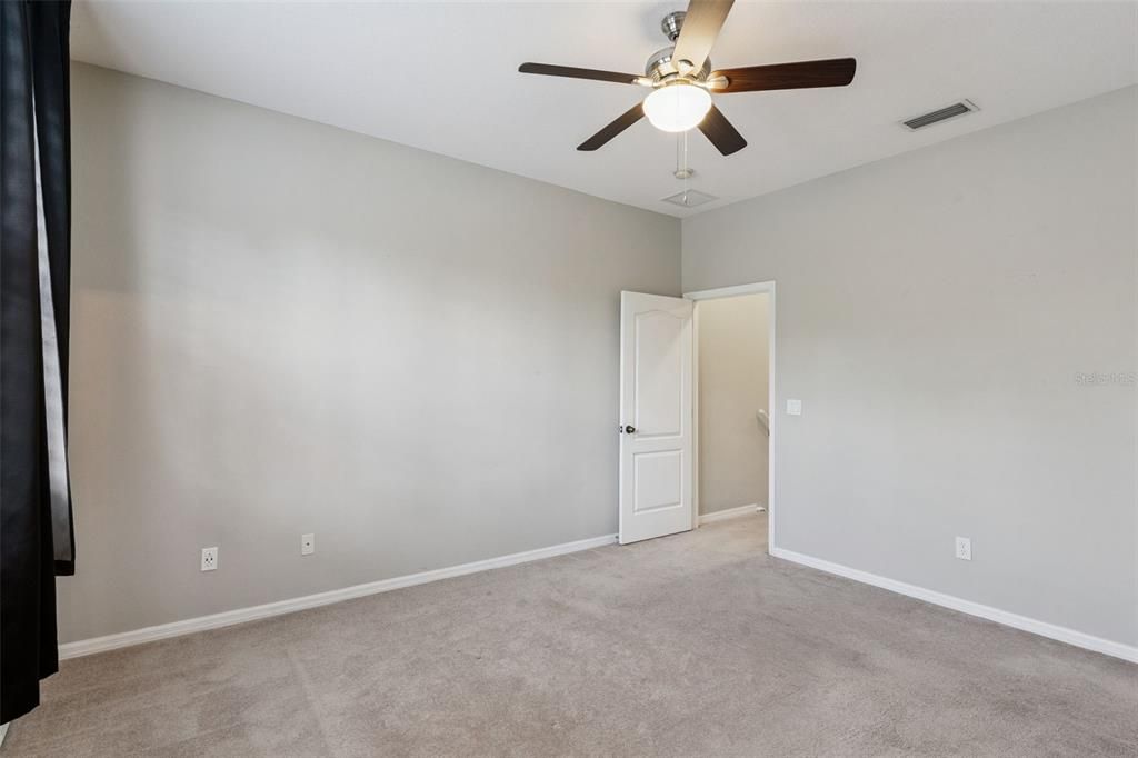 For Sale: $299,500 (2 beds, 2 baths, 1293 Square Feet)