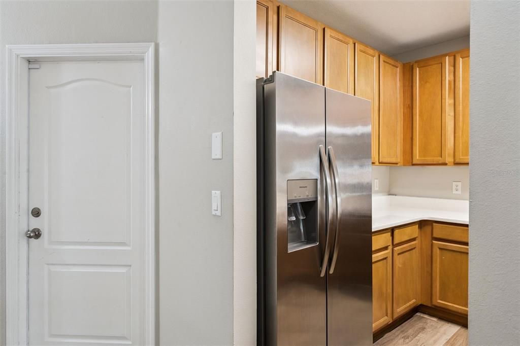 For Sale: $299,500 (2 beds, 2 baths, 1293 Square Feet)