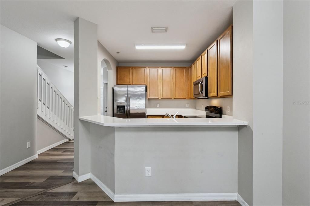 For Sale: $299,500 (2 beds, 2 baths, 1293 Square Feet)