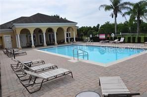 For Sale: $299,500 (2 beds, 2 baths, 1293 Square Feet)