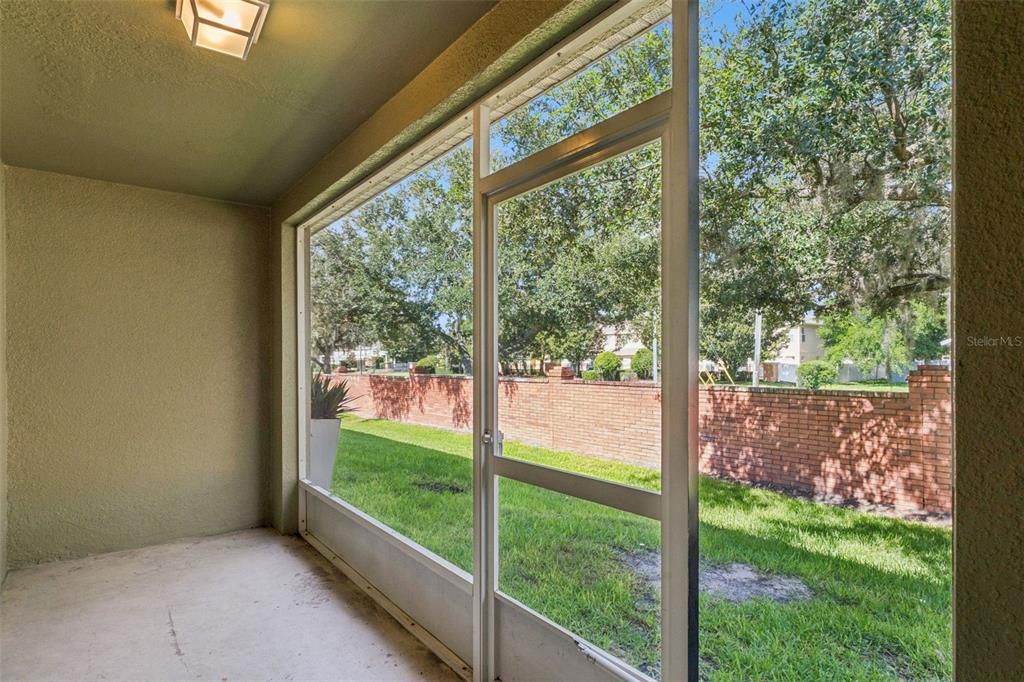 For Sale: $299,500 (2 beds, 2 baths, 1293 Square Feet)