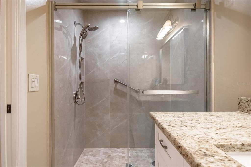 En Venta: $350,000 (3 camas, 2 baños, 1584 Pies cuadrados)