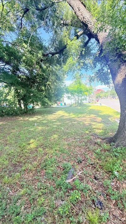 На продажу: $99,400 (0.08 acres)
