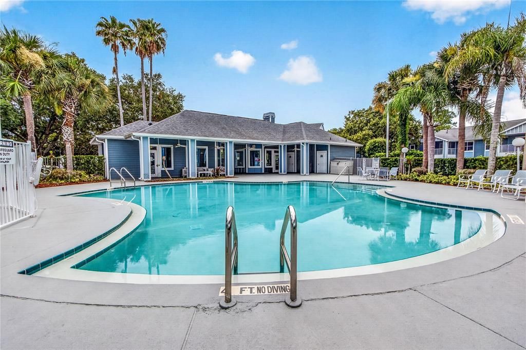 Active With Contract: $125,000 (1 beds, 1 baths, 648 Square Feet)