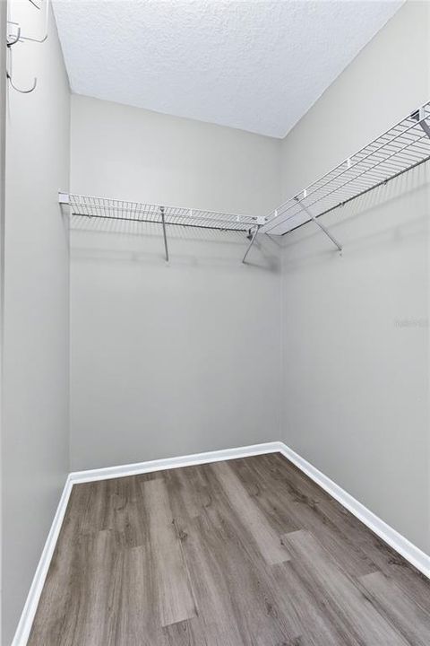 Active With Contract: $125,000 (1 beds, 1 baths, 648 Square Feet)