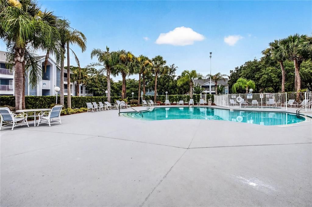 Active With Contract: $125,000 (1 beds, 1 baths, 648 Square Feet)