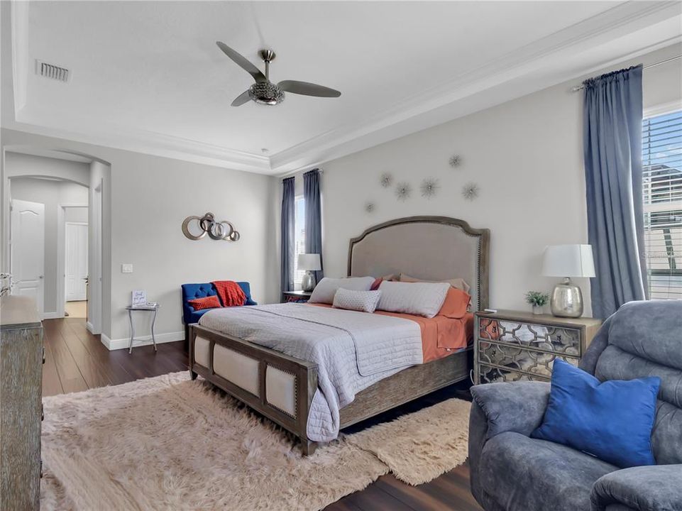 En Venta: $880,900 (5 camas, 4 baños, 3926 Pies cuadrados)
