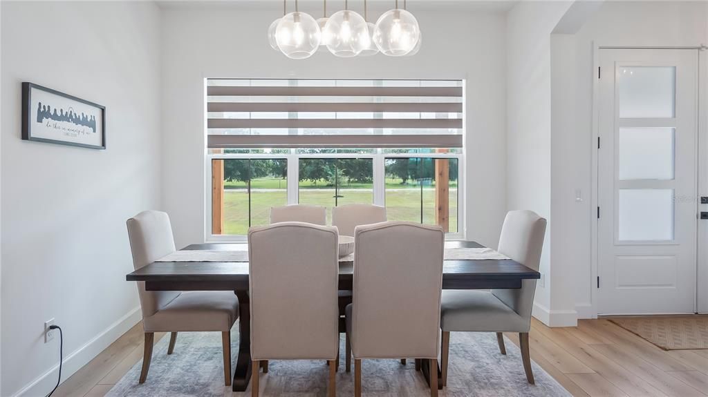 En Venta: $1,049,000 (5 camas, 3 baños, 3339 Pies cuadrados)