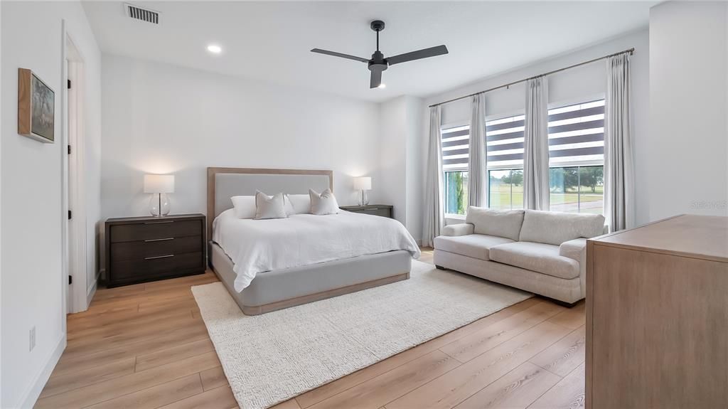 En Venta: $1,049,000 (5 camas, 3 baños, 3339 Pies cuadrados)