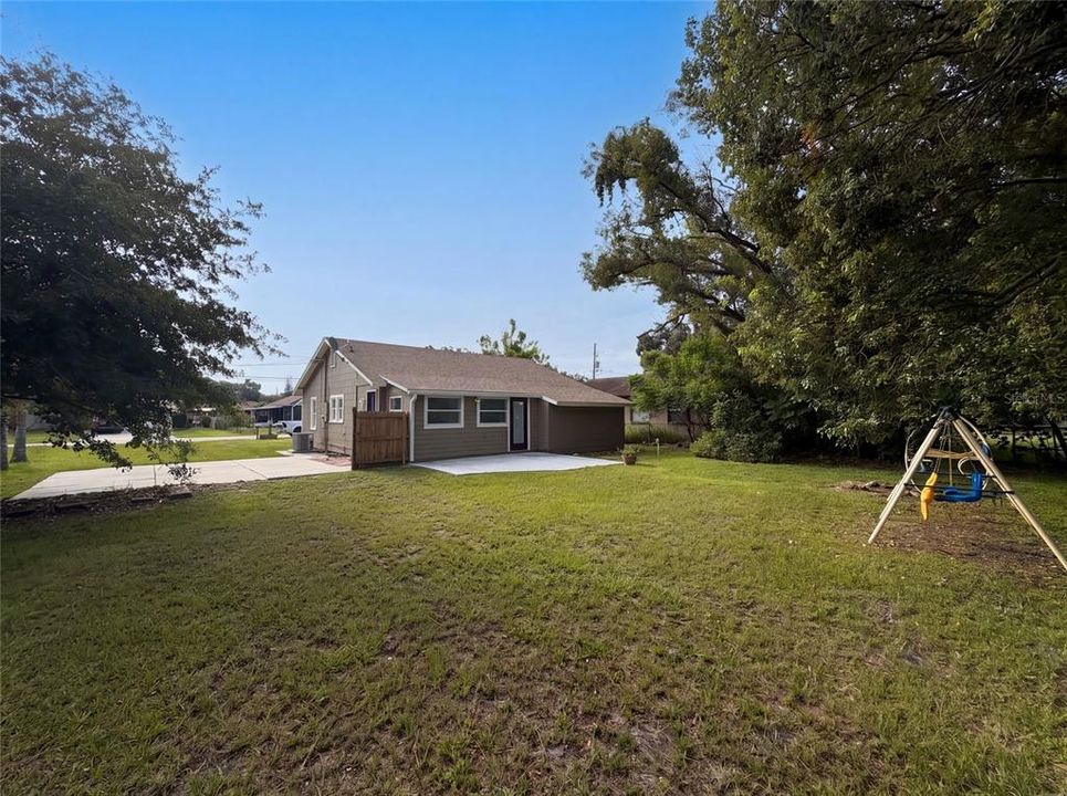 For Sale: $275,000 (3 beds, 1 baths, 1256 Square Feet)