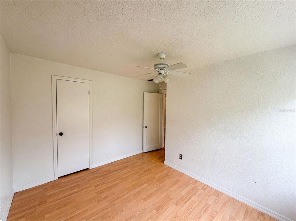 For Sale: $275,000 (3 beds, 1 baths, 1256 Square Feet)