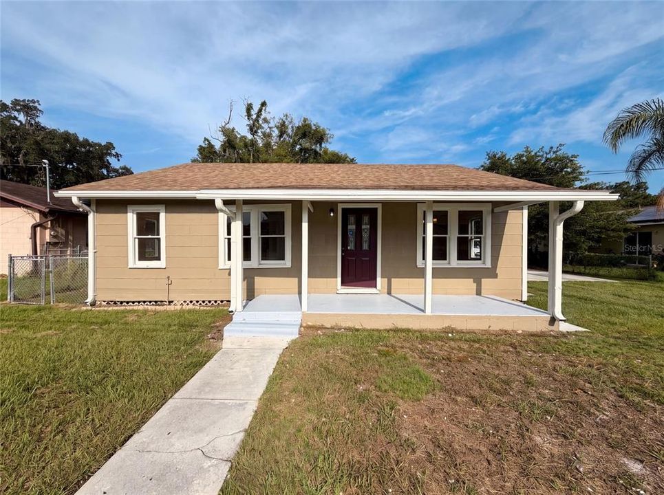 For Sale: $275,000 (3 beds, 1 baths, 1256 Square Feet)