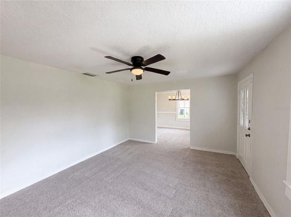 For Sale: $275,000 (3 beds, 1 baths, 1256 Square Feet)