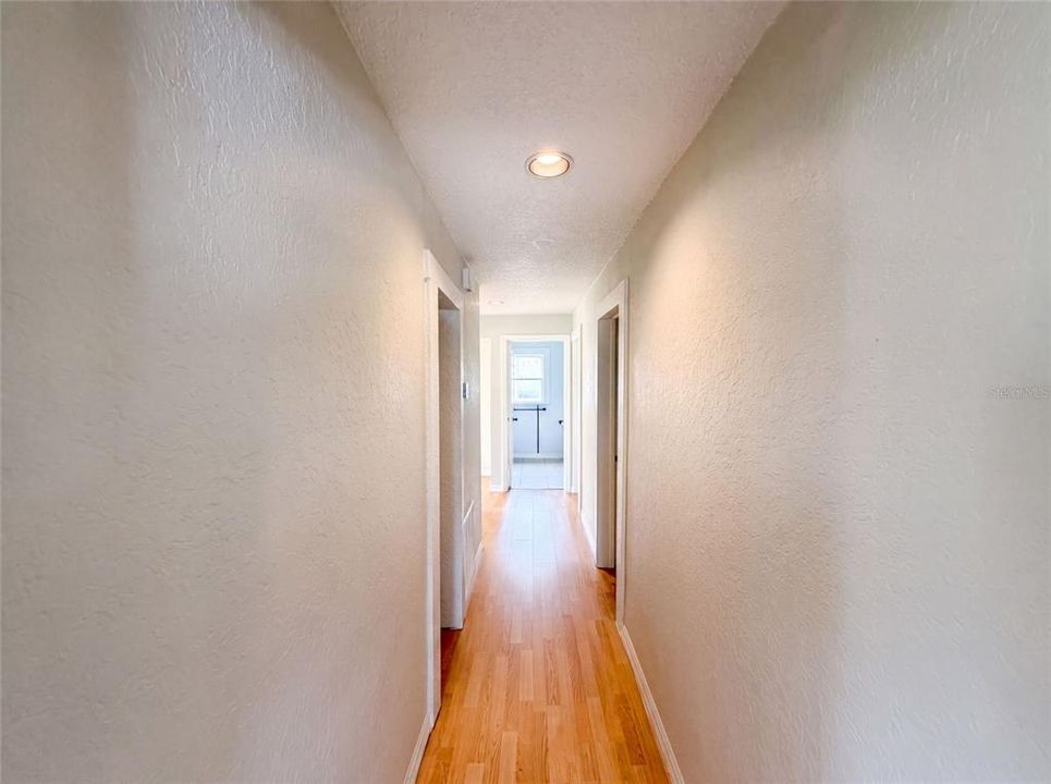 For Sale: $275,000 (3 beds, 1 baths, 1256 Square Feet)