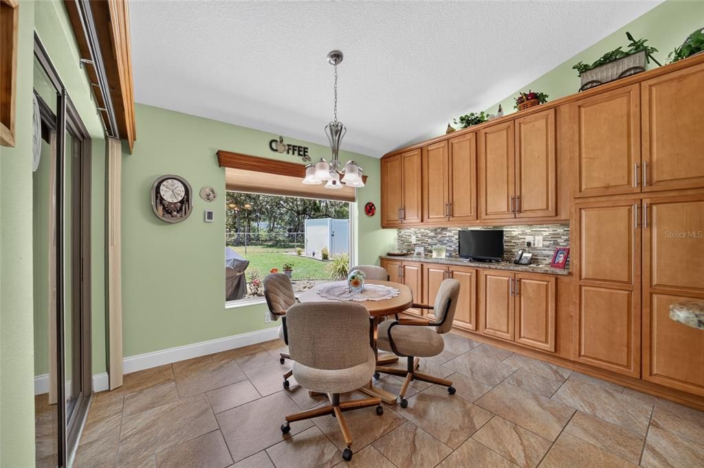 For Sale: $475,000 (3 beds, 2 baths, 1815 Square Feet)