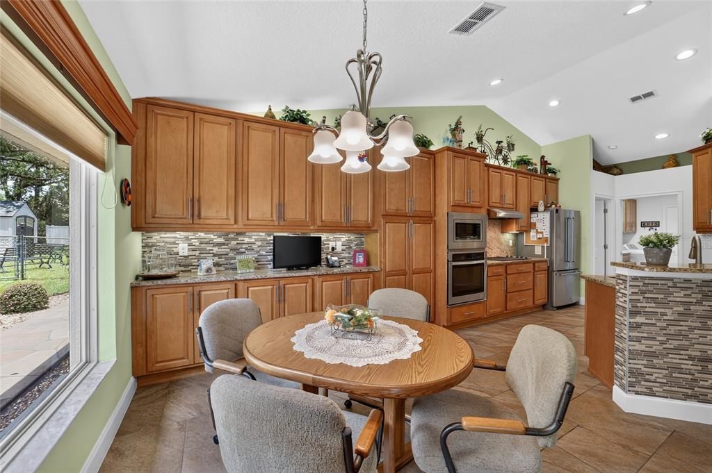 For Sale: $475,000 (3 beds, 2 baths, 1815 Square Feet)