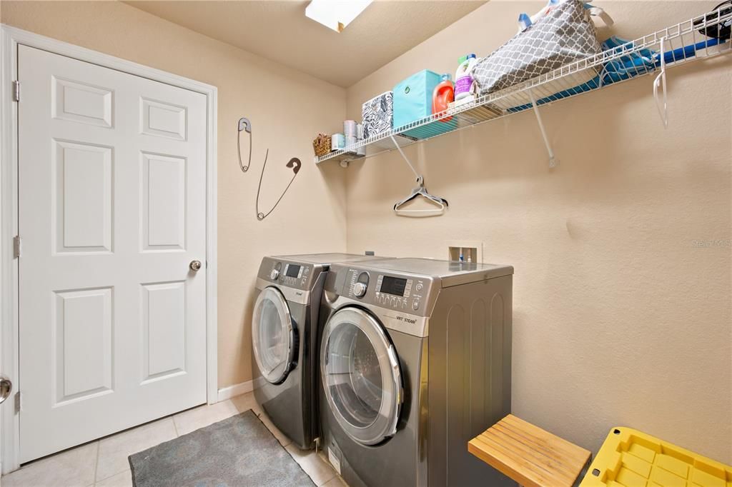 For Sale: $374,900 (4 beds, 3 baths, 2510 Square Feet)