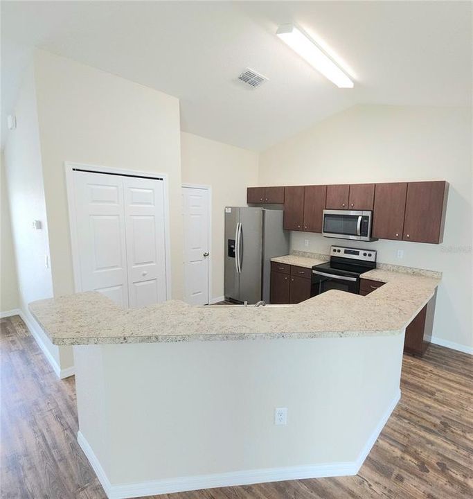 For Rent: $1,750 (3 beds, 2 baths, 1416 Square Feet)