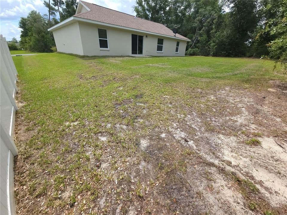 For Rent: $1,750 (3 beds, 2 baths, 1416 Square Feet)