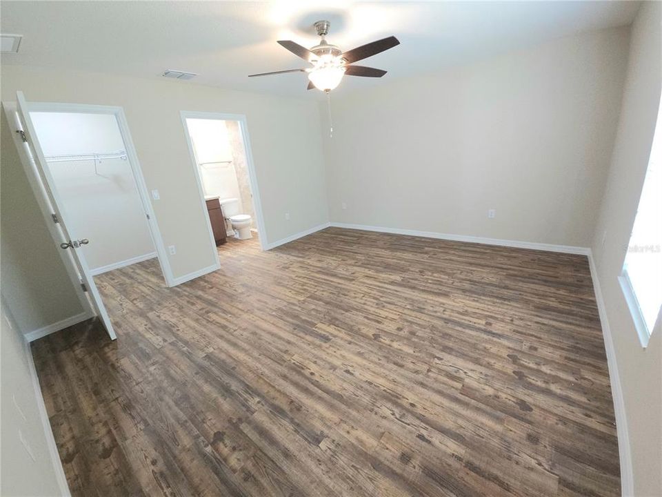 For Rent: $1,750 (3 beds, 2 baths, 1416 Square Feet)
