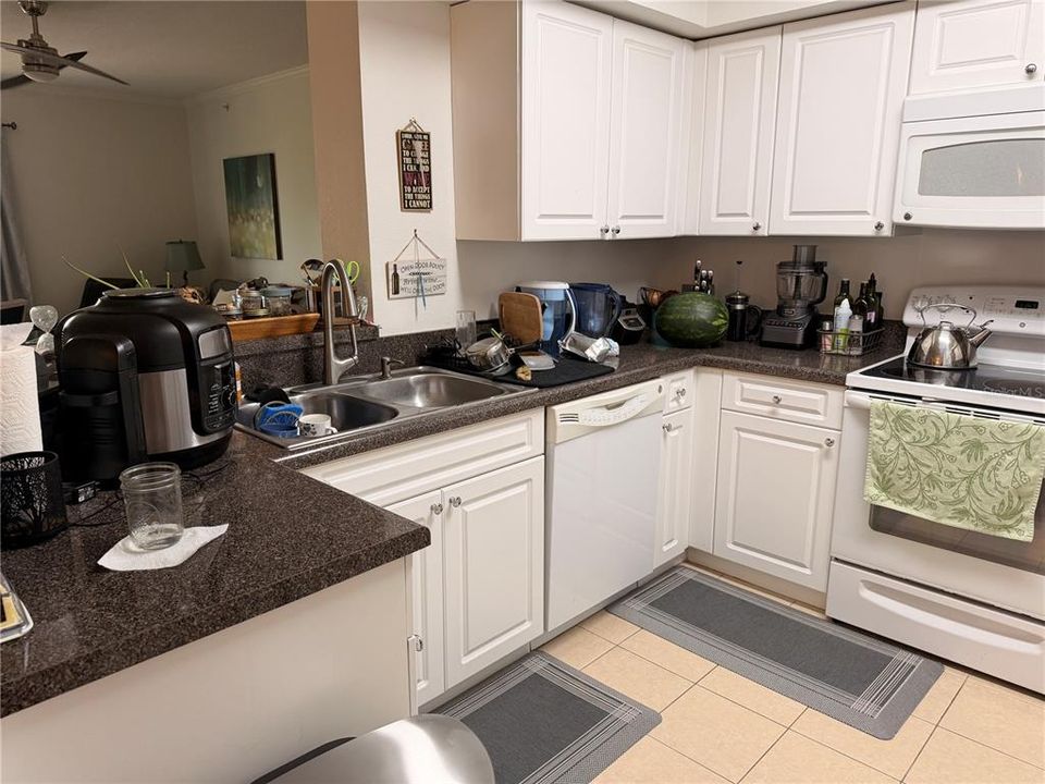 For Sale: $254,500 (3 beds, 2 baths, 1500 Square Feet)