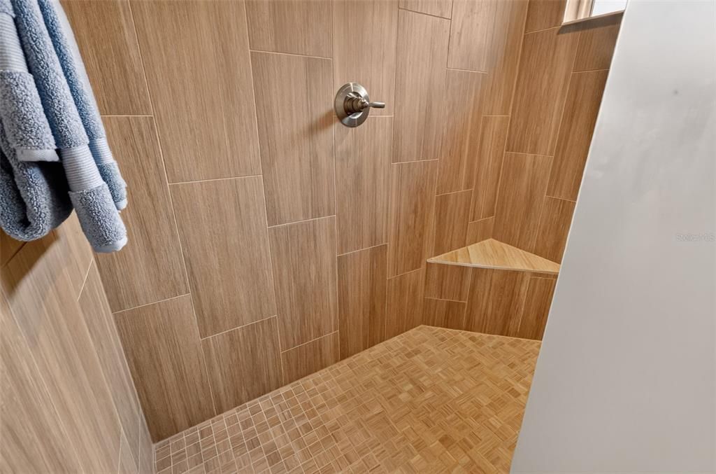На продажу: $489,000 (3 спален, 2 ванн, 1633 Квадратных фут)