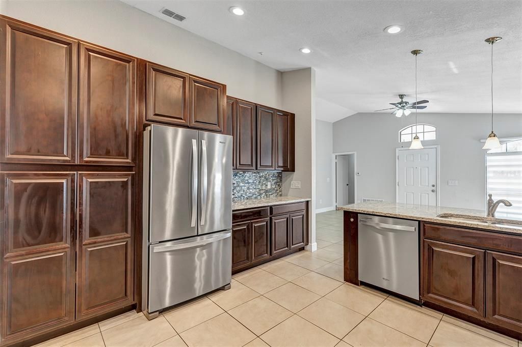 На продажу: $382,500 (3 спален, 2 ванн, 1503 Квадратных фут)