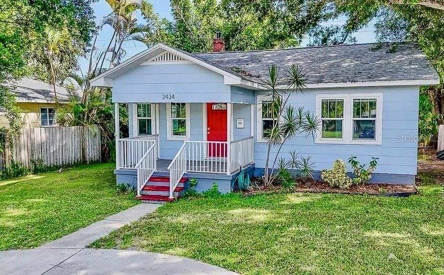 В аренду: $3,000 (3 спален, 1 ванн, 990 Квадратных фут)