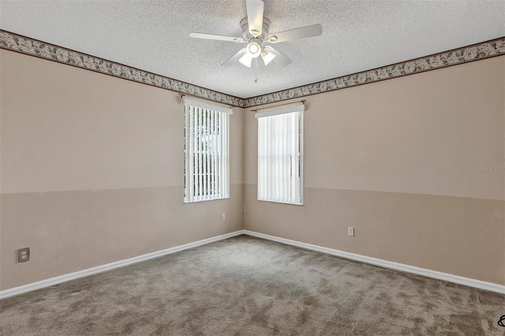 For Sale: $524,900 (4 beds, 2 baths, 2192 Square Feet)