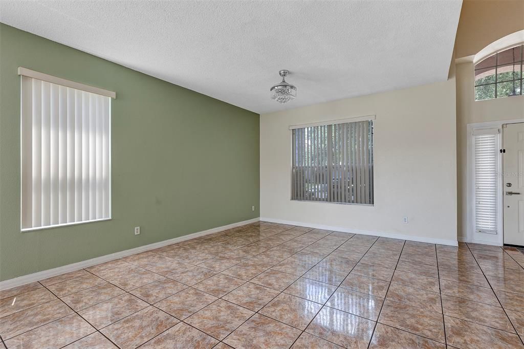 For Sale: $524,900 (4 beds, 2 baths, 2192 Square Feet)