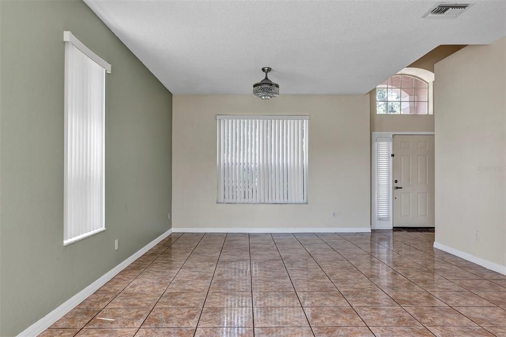 For Sale: $524,900 (4 beds, 2 baths, 2192 Square Feet)