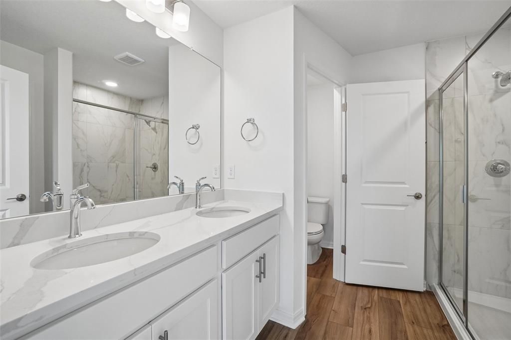 En Venta: $305,490 (3 camas, 2 baños, 1665 Pies cuadrados)